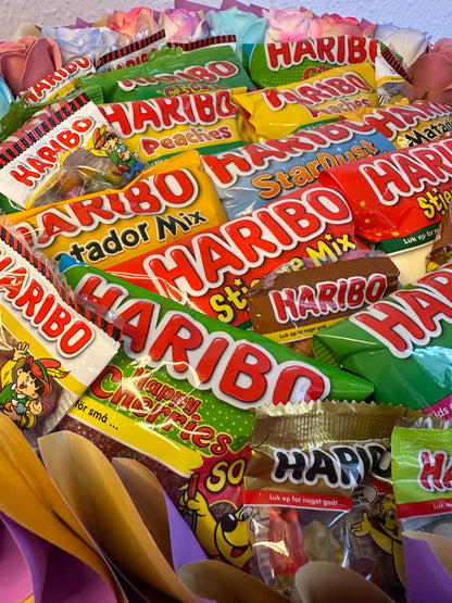 Farverig Buket med Haribo og Sæberoser